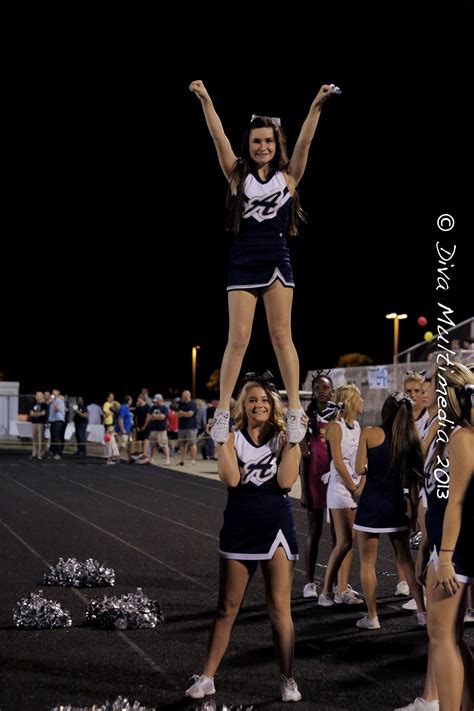 Two Wo Man Stunts Cheer Stunts Cute Cheer Pictures