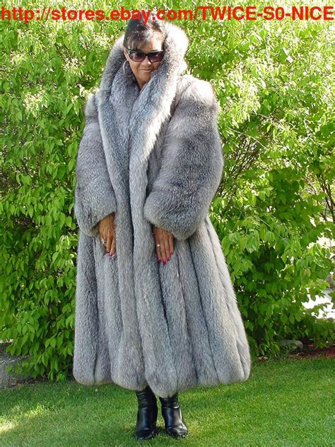 932 Best Hot Women In Fur Images On Pinterest Fur Coats