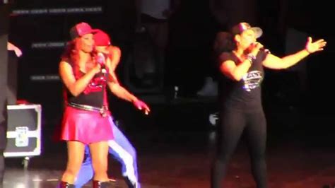 Salt N Pepa Sing About The Tramp And The Scrub At 2015