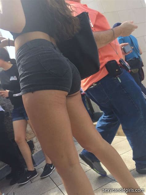 hot latina ass in shorts sexy candid girls with juicy asses