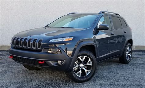 quick spin  jeep cherokee trailhawk  daily drive consumer guide  daily drive