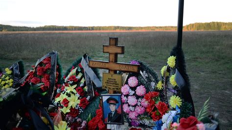 Soldiers’ Graves Bear Witness To Russia’s Role In Ukraine The New