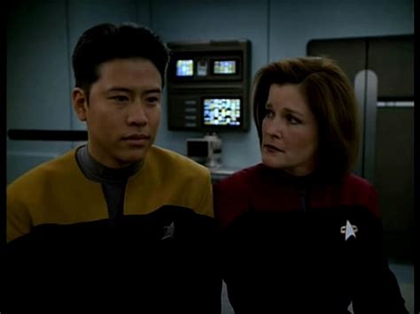 Harry Kim And Captain Janeway Star Trek Voyager Harry