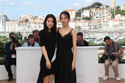 korean lesbian thriller breaks box office records pinknews