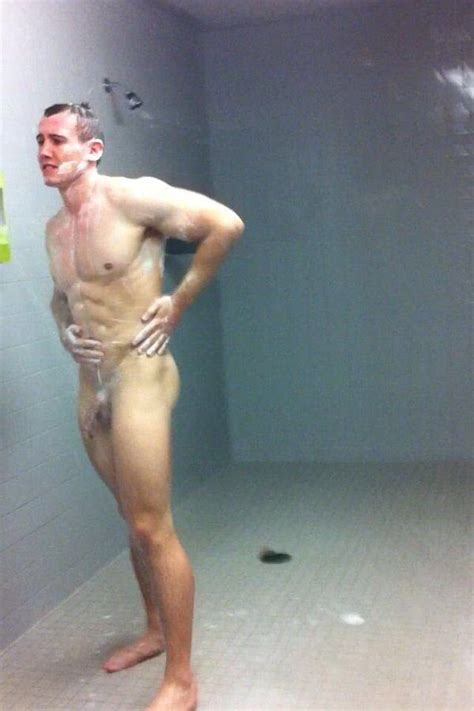 fit lad in gym showers fit males shirtless and naked