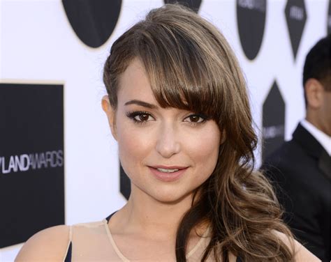 Milana Vayntrub Wallpapers Images Photos Pictures Backgrounds