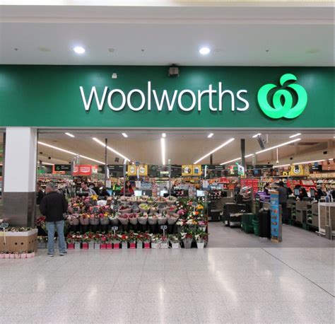woolworths supermarket bonnyrigg plaza