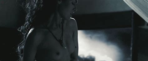 Naked Lena Headey In 300 Rise Of An Empire