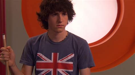 watch zoey 101 season 3 episode 2 chase s girlfriend full show on