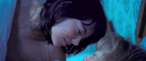 Andrea Riseborough And Emma Stone Lesbian Scene From The