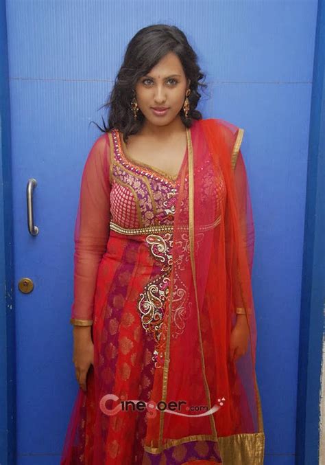 Telugu Actress Rajitha Reddy Hot Look Latina Teen