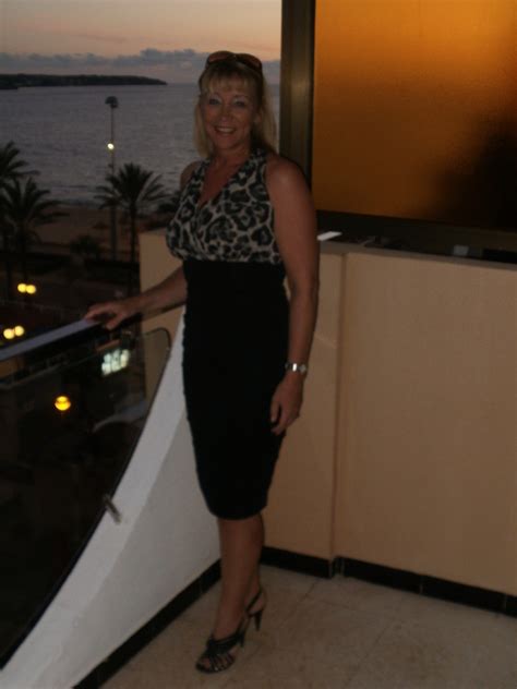 allie2562 51 from southampton is a local milf looking