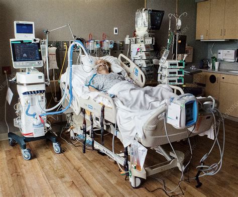 Patient In Intensive Care Unit Stock Image C038 0698 Science