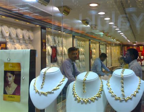 sanabis bahrain daily photo damas jewellery  gold city