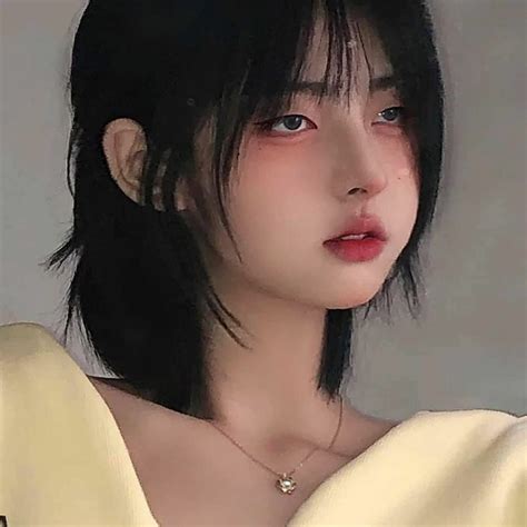 pin by han saw on beauty girl in 2021 shot hair styles cute girl