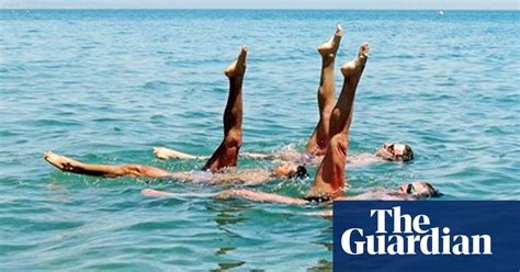 synching feeling male synchronised swimmers bid to be taken seriously