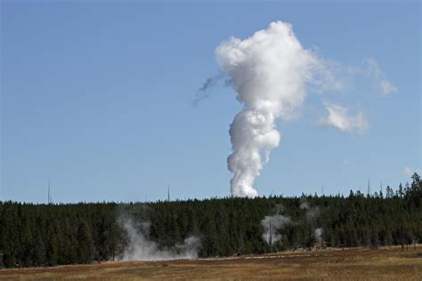 worlds tallest geyser erupts  yellowstone   time  spring open spaces tribcom