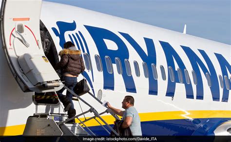 33 hospitalised as ryanair flight loses cabin pressure makes emergency