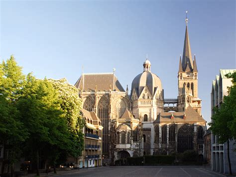 fileaachen cathedral north view  eveningjpg wikipedia   encyclopedia