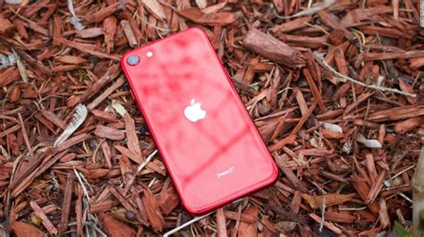 iphone se 2020 review apple s 399 iphone brings unprecedented value cnn