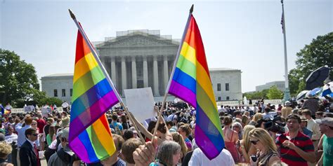 supreme court rules same sex marriage as a right burntx