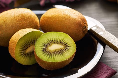 What Is Kiwifruit How To Cut Kiwi And How To Eat Kiwifruit