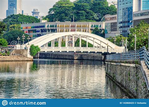 elgin bridge across singapore river editorial image