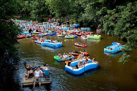 kaljakellunta finlands beer floating festival