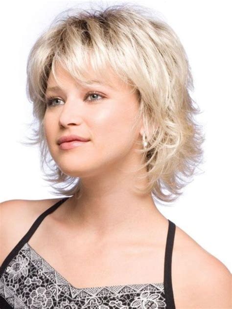 35 shaggy hairstyle for women over 40 years with fine hair shaggy
