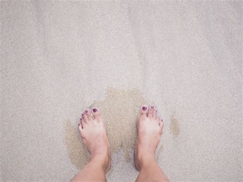 Premium Photo Selfie Woman Feet On Summer Beach Background