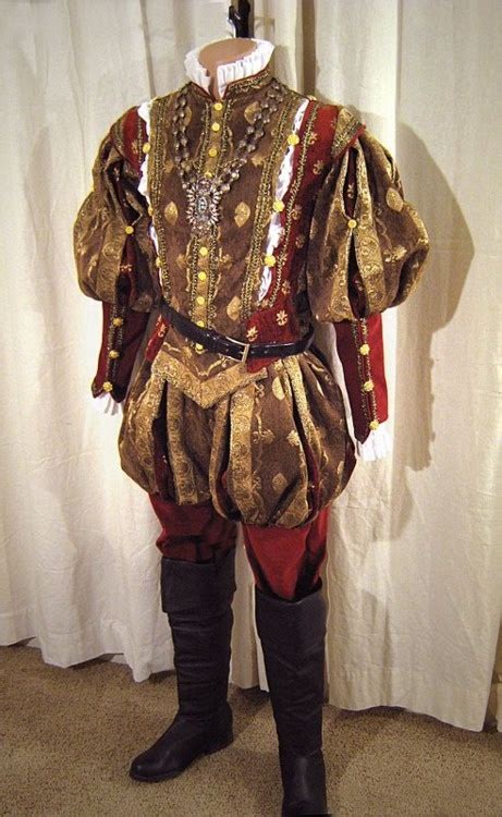 costume worn by thomas culpepper on the tudors men s garb