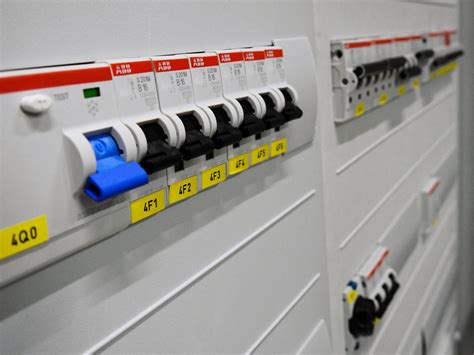 main differences  fuse boxes  circuit breakers