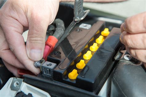 easy guide  replacing motorcycle batteries powertron battery