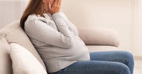 Dad To Be Leaves Every Time His Pregnant Wife Cries