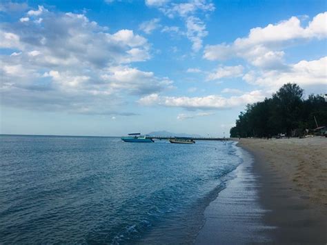 batu ferringhi beach