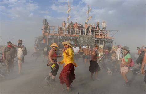Burning Man Festivalinde Orgy Dome Da Aslında Neler Yaşanıyor