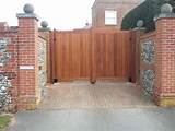 Pictures of Making Wooden Gates For Driveways