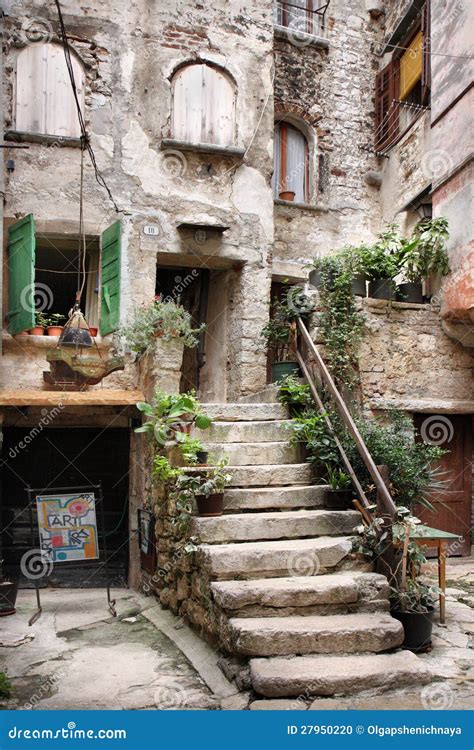 ancient courtyard stock photo image