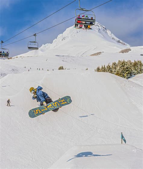 A Guide To Mount Hood S Ski Resorts Portland Monthly