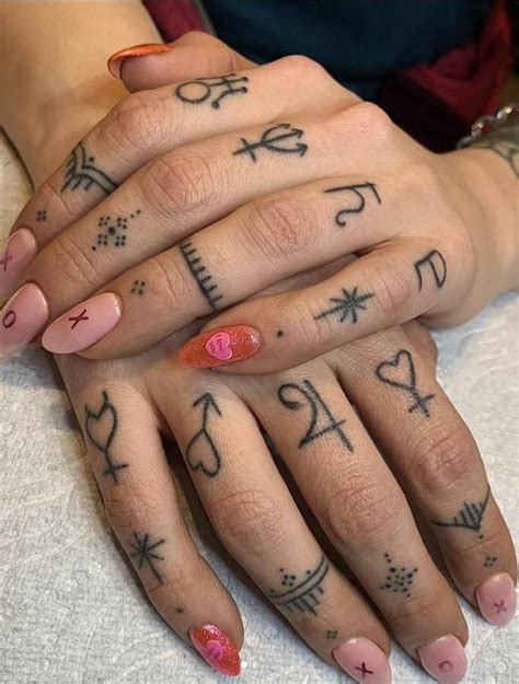 26 Unique Finger Tattoos Designs For You Lily Fashion Style Finger