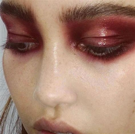 pin ⏤ ughlivia beauty glossy makeup berry makeup eye makeup