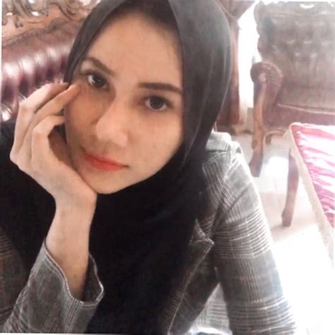 Putri Rahmi Aulia Pekanbaru Riau Indonesia Profil Profesional