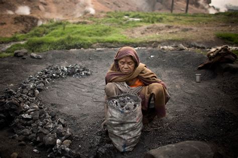 jharia burning allison joyce photojournalism documentary ngo editorial commercial corporate