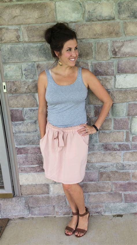 rose bow front skirt grey tank top wedges real mom style grey tank