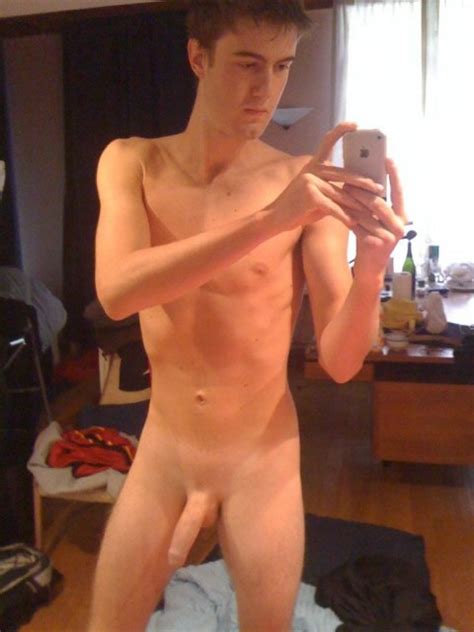 slim guy taking pic of his naked body gay twink porn