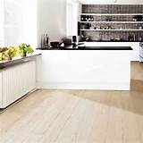 Pictures of Oak Flooring In Kitchen