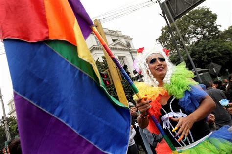 cientos marcharon por el día internacional del orgullo gay fotos
