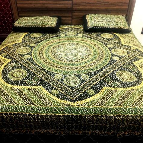 2 Single Bed Sheets with 2 Pillow Covers (SBT-09) Online