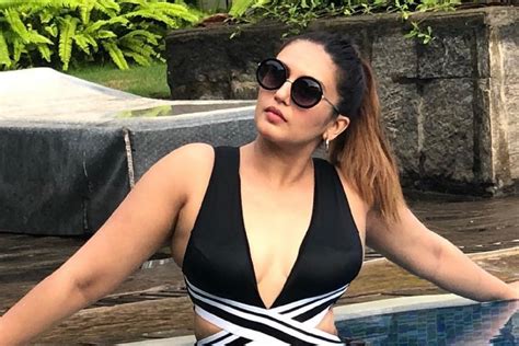 Huma Qureshi Of Maharani Fame Looks Hot And Sexy In These Pictures