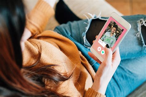 How To Avoid A Romance Scammer Like The Tinder Swindler – Here Are 5
